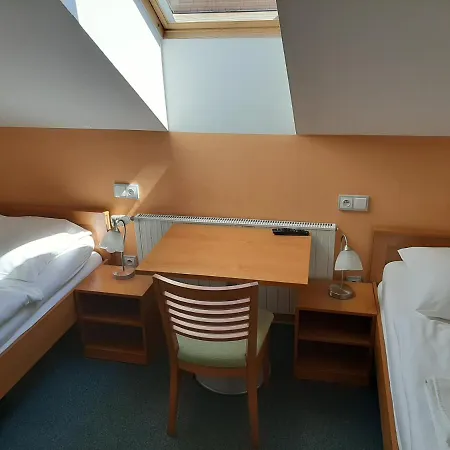 Apollon فالتيس